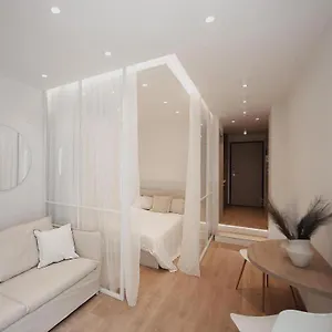  Apartment V1 Boutique Rooms, Nilie Hospitality Mgmt